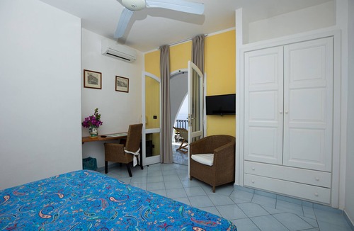 Malfa Hotel | Hotel Punta Scario