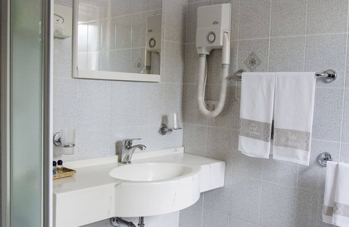 Torregrotta Hotel | Hotel Redebora