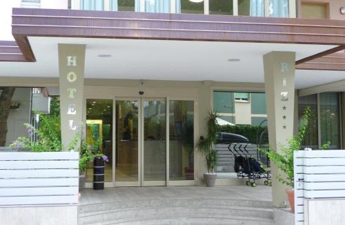 Pinarella Hotel | Hotel Riz