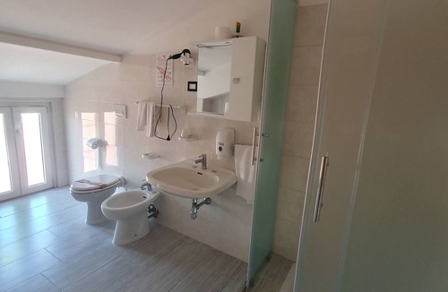Acri Hotel | Hotel Supersonik
