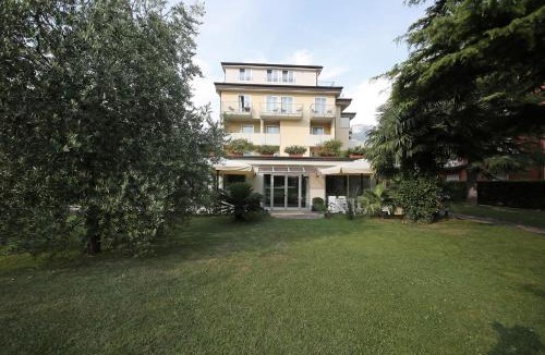 Torbole sul Garda Hotel | Hotel Villa Verde
