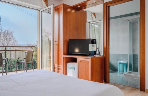 Broglie Hotel | Hotiday Peschiera Frassino