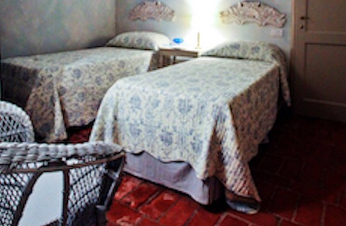 Siena Apartment | House style chic county near Siena