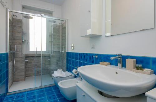 Acquabella Apartment | I-Host Bright Apt for 5 with Balconies