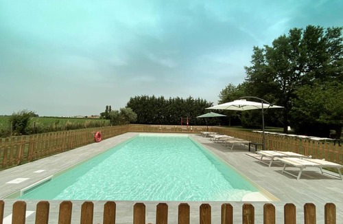 Massa Castello Bed & Breakfast | Il Bianconiglio R&B