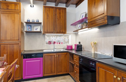 Polpenazze del Garda Apartment | Il Borgo Apartments Lavanda: Lake View, Wi-Fi & Air Conditioning