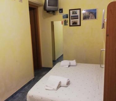 Marettimo Apartment | Il Gabbiano Blu - Monolocale Giallo