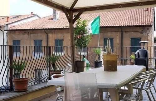 Rho House | IL RAGNO D'ORO