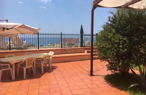 Cetraro House | Il terrazzino di Lulù