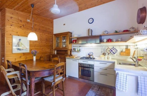 Arcugnano Apartment | Il Trifoglio: group stays surrounded by nature and poolside relaxation