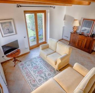 Osimo Apartment | IMMERSA NEL VERDE