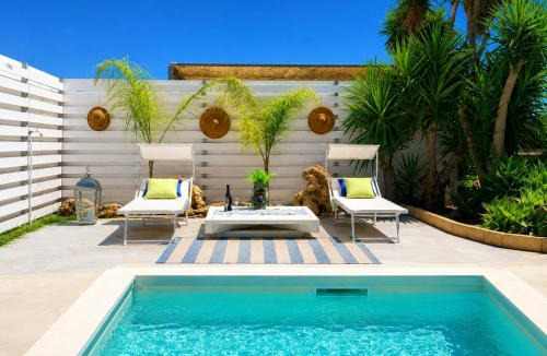 Chiusa di Carlo House | Incantevole villa con piscina e giardino a poca distanza dalle spiagge piu belle