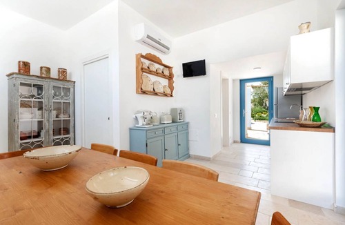 Castellana Grotte Villa | Infinity Truly Trulli - Luxury trullo with private infinity pool and panoramic v