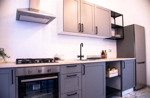 Taranto Apartment | Intero appartamento 140mq sito nel centro città e sulla Laguna del Mar Piccolo