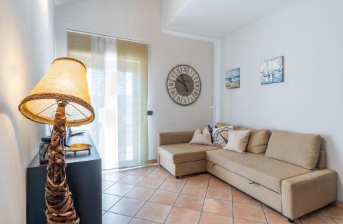 Eastern Sicily Apartment | Intero Appartamento 'Lentini Room'
