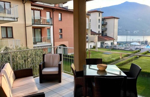 Maccagno Apartment | 2 bedroom Golfo Gabella apartment