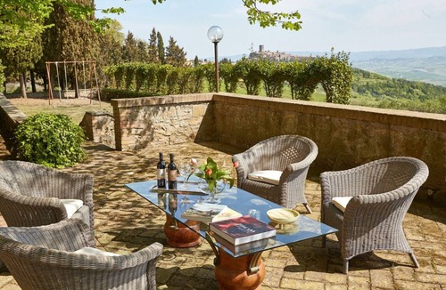 Montecatini Val di Cecina Villa | 700 m² Villa ∙ 10 bedrooms ∙ 20 guests