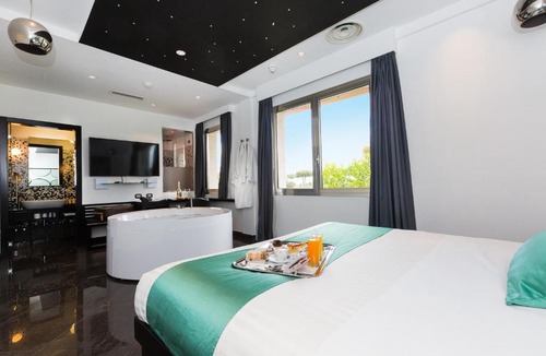 Zona XXIV Fonte Ostiense Hotel | JC Hotel