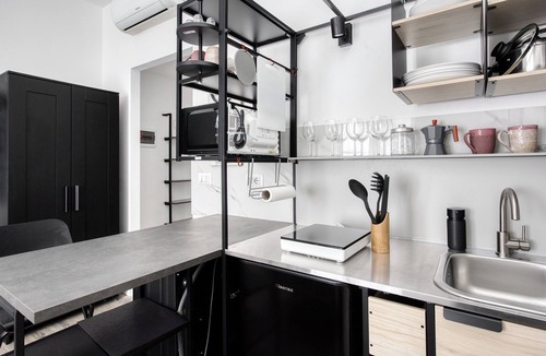 Dergano Apartment | JOIVY Elegant Double Studios near Subway Station
