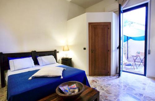 Locri Bed & Breakfast | Kalinikta B&B