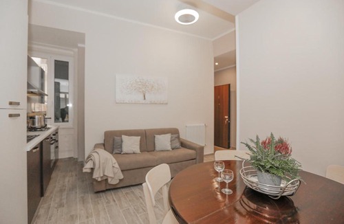 Genoa Apartment | King - 1000Mbps - Netflix - SmartTV - Full Kitchen