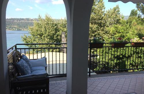 Castel Gandolfo House | La casa sul lago