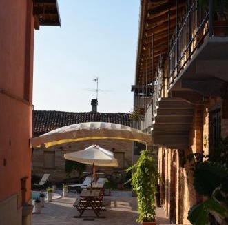 Tonco House | La Corte Di Gerardo