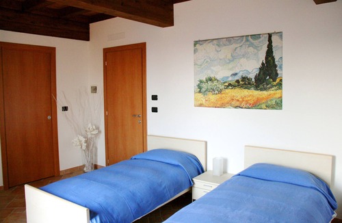 Cimitero di Roatto Bed & Breakfast | La Corte San Michele B&B
