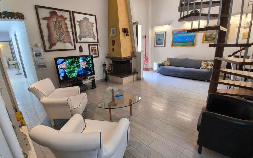 Torre Archirafi House | La Dimora di Max Bright Apt with terrace
