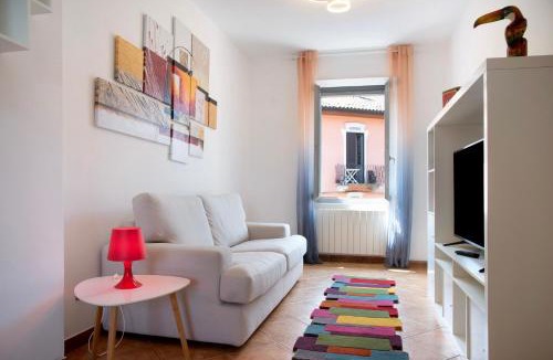 Germignaga House | La Piazzetta