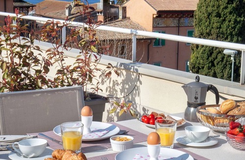 Garda Apartment | LA ROCCA SUITE - only 100 meters from the lake