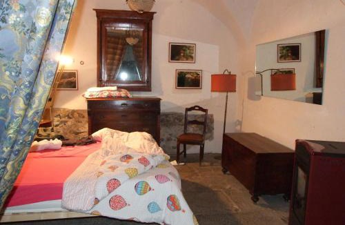 Valtellina House | La stufa rossa
