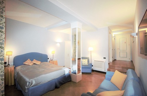 Bergamo House | La Valletta Relais
