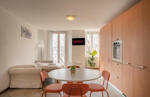 Lecco Apartment | Lake Como View - Suite Lakefront - Station 5', Wifi