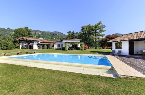 Lesa Villa | Lakefront villa with pool, tennis and golf! - Villa Solcio