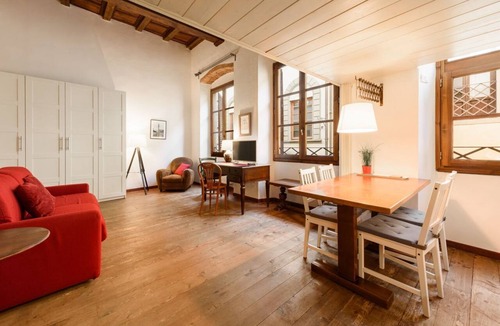 San Giovanni Apartment | Lambertesca Loft in Florence by Mmega