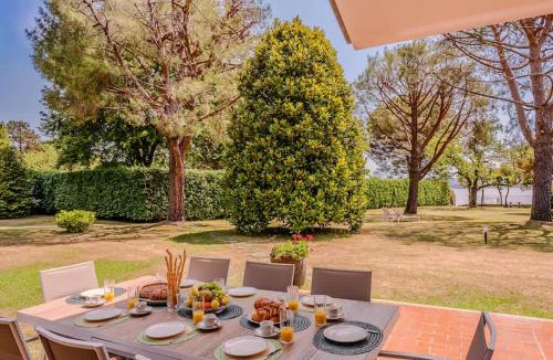 Lesa Villa | Large lakeside villa