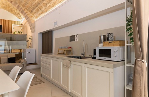 Bari City Centre Apartment | 'Lc Luxury' Apartment with Wi-Fi and Air Conditioning