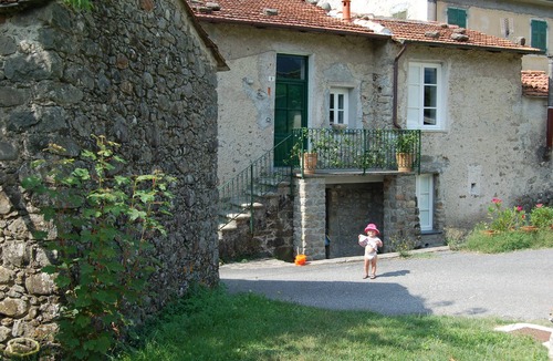 Sesta Godano Condo | Le Volte, romantic apartment, 2+1 pers., terrace, garden