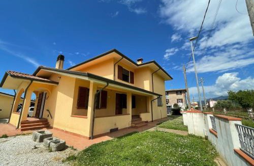 Camaiore Villa | LEMON VILLA