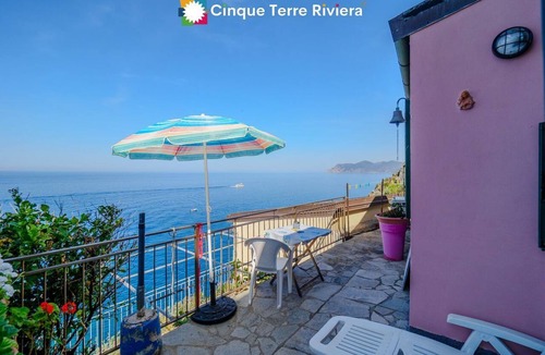 Riomaggiore House | Lissa Sea View Room in Riomaggiore