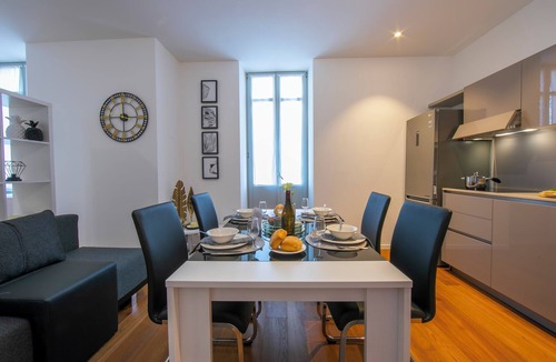 Lugano Apartment | Little Lugano Studio With Balcony Views