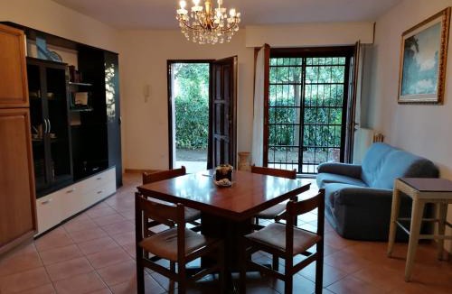Montaletto Apartment | Little Star Pioppa