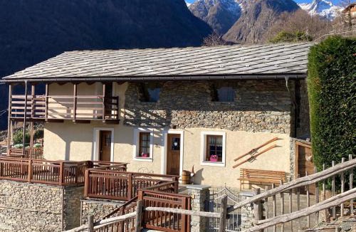 Hone House | Lo Sougnet