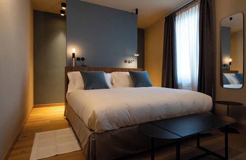 Montevecchia Hotel | Locanda Moderna Carlambroeus