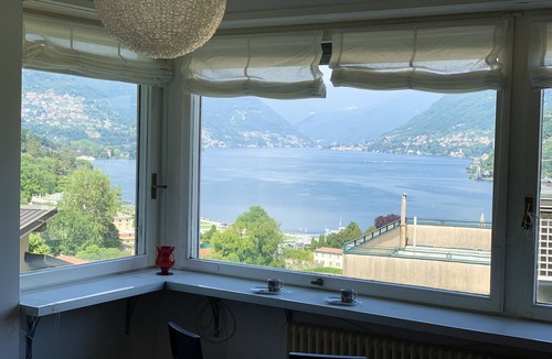 Como Apartment | Look Giovane per una Casa Vista Lago