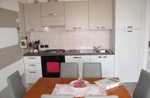 Rivoltella Apartment | Luminoso Trilocale con Piscina e Giardino privato