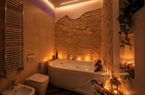 Alberobello Villa | LUXUITE Villa con Piscina e sauna o villa con jacuzzi e doccia emozionale