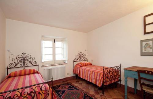Rocca Grimalda House | Luxurious Apartment in Rocca Grimalda with Garden