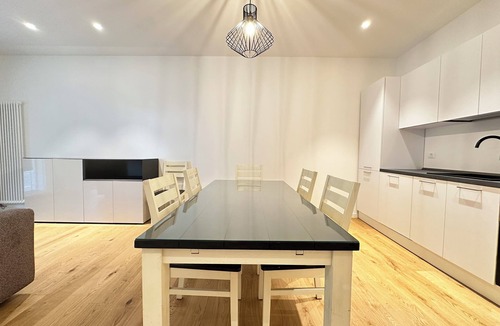 Treviso Apartment | Luxury Apartment river view Treviso center
